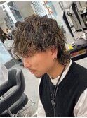 波巻きウルフ/サーフスタイル/くるくるツイストパーマメンズ