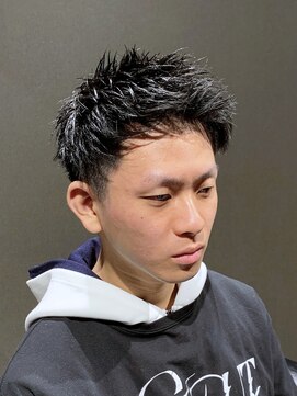 ビーダンディー(Bee dandy) 短髪黒髪ツーブロック ベリーショート 無造作アップバング