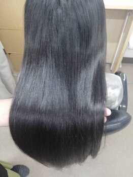 ラポールヘア北谷店の写真/小中学生にもオススメ♪悩みを解決しつついつまでも綺麗に＊サラツヤストレートで朝のお手入れも楽々☆