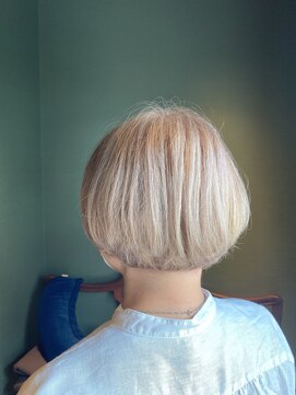 マズロ(maslow) ショートスタイルハイトーン