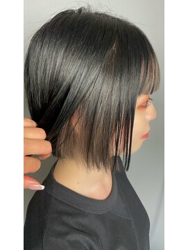 アドール(ADOR) [MIHO*ADOR] ブリーチ / ミルクティー / インナーカラー / ボブ