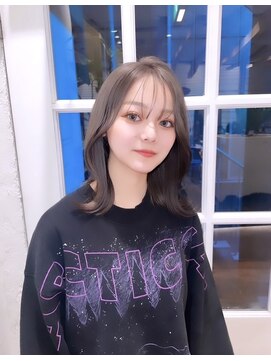 リン モアナバイヘッドライト 武蔵小杉2号店(lynn Moana by HEADLIGHT) Moana【武蔵小杉】#ケアブリーチ#グレージュ#レイヤー#小顔ヘア