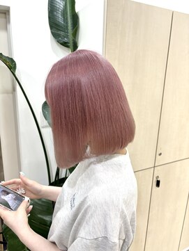 アイズ 横浜(IS) ホワイトピンクベージュ♪ブリーチ2回~