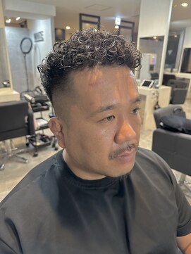 アジト(AJITO) オールバックパーマ