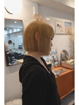 ベンジー 天神店(benji) ぱつっとボブ