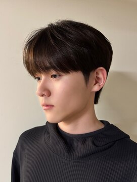 ノラ シブヤ(NORA) ラウンドマッシュメンズカットダウンパーマ地毛風ストレート