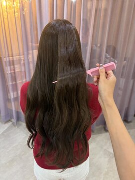 カラークチュール(Color Couture) ミディアムヘア/暗めカラー/デザインカラー/縮毛矯正/くびれヘア