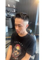 ワンワンオー バーバーショップ コンチネンタル(@110 BARBER SHOP continental)&nbsp;アップバング・スキンハイフェード