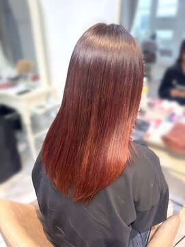 フーバイルピナス(Fuu. by Lupine) 【misato】髪質改善酸性ストレート×ブリーチなし赤髪10代/20代