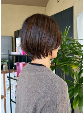 ビーワールド(B WORLD) ショートボブ髪型20代30代40代50代前髪あり前髪なし面長丸顔