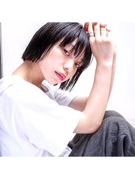 セレイン(serein) 『いつもとはひと味違う』ぶつ切りぱっつんボブ