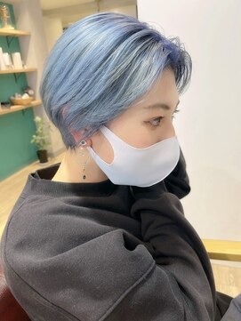 エミス バイ メルト 吉祥寺(emis by melt) 【堀惠洋平】ショート ハイトーン 水色 ホワイトカラー