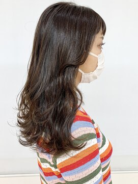 クオリス 上板橋店(QUALIS) 【大人かわいい】オリーブアッシュ 外ハネ 20代 ツヤ髪 韓国風