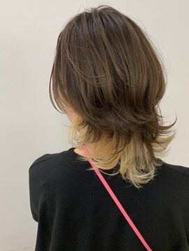 クイーン バイ ノイズ 西院(QUEEN by noism) インナーカラーボブ マロンベージュ ベージュ イルミナカラー