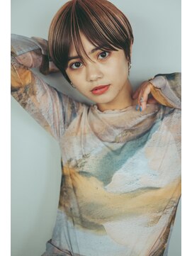 サングース(Sungoose) 外ハネボブセクションカラーグラデーションカラーペールベージュ