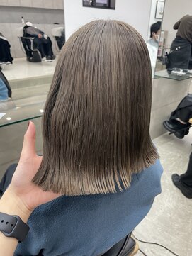 ノートエートル 西金沢(Nought etre) ハイトーンカラーオリーブグレージュ透明感ボブ20代30代