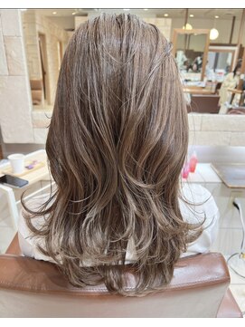 ネオリーブ ドレス 川崎アゼリア口店(Neolive dress) くびれレイヤー