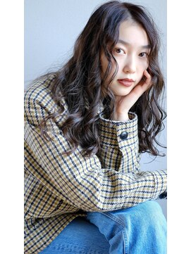 スリー スタンド(THREE STAND) ロングウェーブ×アッシュブラウン