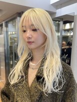 ダブ ギンザ(DaB ginza)&nbsp;ホワイトブロンド/抜きっぱなしブリーチ/金髪ロング/銀座