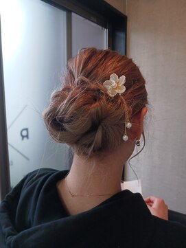 トリコ(ToricO) まとめ髪スタイル