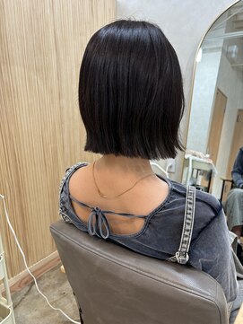 ユニカ 宇都宮(yunica) 外ハネボブ グレージュ 赤み消しカラー