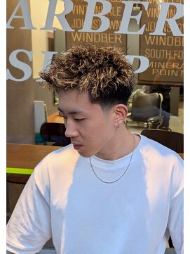 クフィア メンズヘアー カンポ 天王寺店(CUFFIA MEN'SHAIR CAMPO) スパイキーショートブルーブラックアップバングパーマ メンズ
