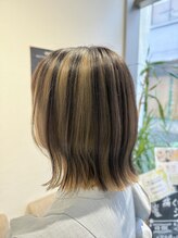 オギクボ ヴォイス(voice) 切りっぱなしボブ×アンブレラカラー