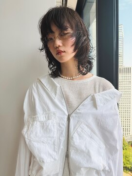 ウィット(wit) レイヤーミディアムレイヤーウルフボブくびれ