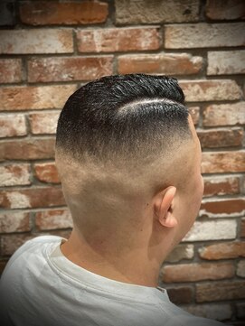 ヒロギンザ 六本木店(HIRO GINZA) アイロンパーマ×スキンフェード