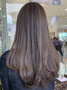 ヴィフアヴェダ(Vif AVEDA) 透明感グレージュロング