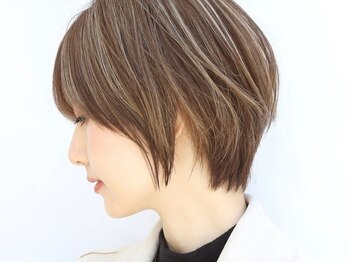 フラット 中山店(flat)の写真/《骨格を見極めた美シルエットの黄金比が叶う*》大人ショートカット&ショートボブに挑戦*[中山駅/髪質改善]