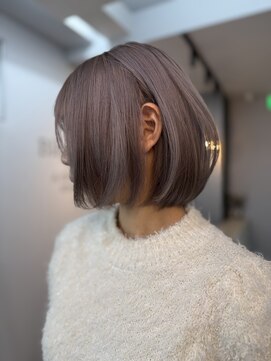 ブロンド(Blonde) 丸みショートボブ