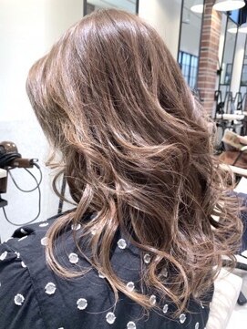 クアトログランシュ 水戸店(QUATRO×GranCieux) キャメルブラウン×ラフカール