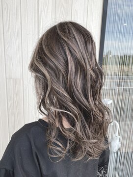 カナロア(KANALOA) 外国人風グレージュミルクティーハイライト