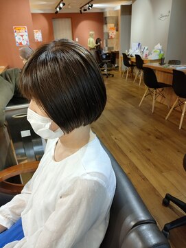 ブランカ(blanca) 艶のミニボブ