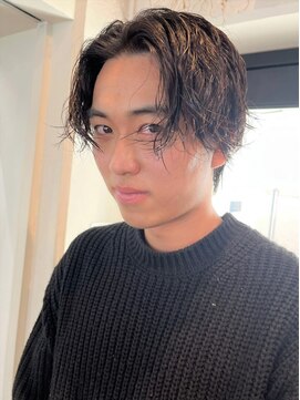 エクシア 西梅田店(EXCIA) 【ウェットな質感が◎】センターパート×パーマ