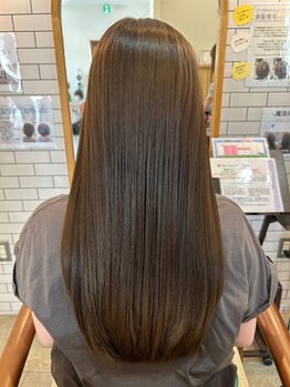 ジェイドテンプス(Jade temps)の写真/思わず触りたくなるような美髪に♪髪の状態を見極め、クセを伸ばしながら自然な仕上がりに導きます！