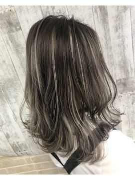 ロウル 渋谷(LOWRL) コントラストハイライト/ブリーチ