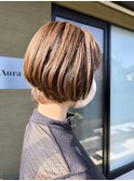 ハイライト前下がりボブハイトーントパーズ