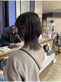 ミディアムウルフの外はねスタイル