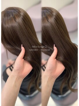 ジーナリア(Xena ria) 《rena》オリーブカラー