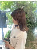 前髪パッツン×切りっぱなしボブ