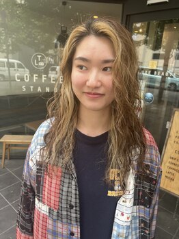 ティー リュクスボーテ(T LUXE BEAUTE)の写真/フェイスラインだけのデザインカラーで印象を変える《フェースフレーミングカラー》がおすすめ☆