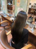 クレドガーデン 川口店(CRED GARDEN)&nbsp;透明感たっぷりのオリーブグレージュロング