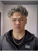 メンズヘアフェザーショートハイライトブリーチカラーフェード