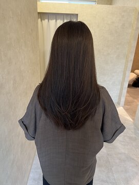 モエベル イズモ(MoeBell izumo) ストレートでも可愛いレイヤーカット