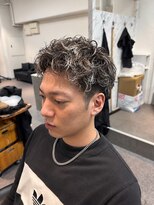マジック 関目店(magic)&nbsp;捻るのは根元だけ。ホワイトメッシュで魅せる立体パーマ