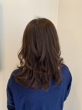 シノヤ 本店 秋色カーキーグレージュ/ゆるふわ巻き髪/30代40代50代
