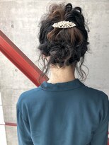 モップアップ ゾイトロープ(Mop up zoe trope)&nbsp;結婚式ヘアセット