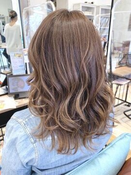 クアトログランシュ ひたちなか店(QUATRO×GranCieux) 白髪染めのナチュラルバレイヤージュ